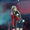 taylor swift red coat